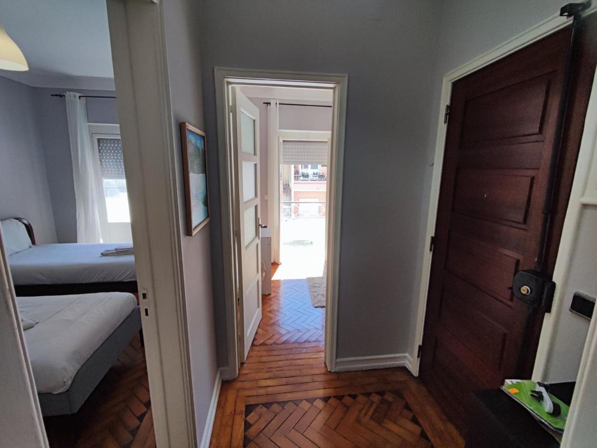 Lisbon Traditional T2 With Balcony In Damaia, Lisbon Amadora Exterior foto